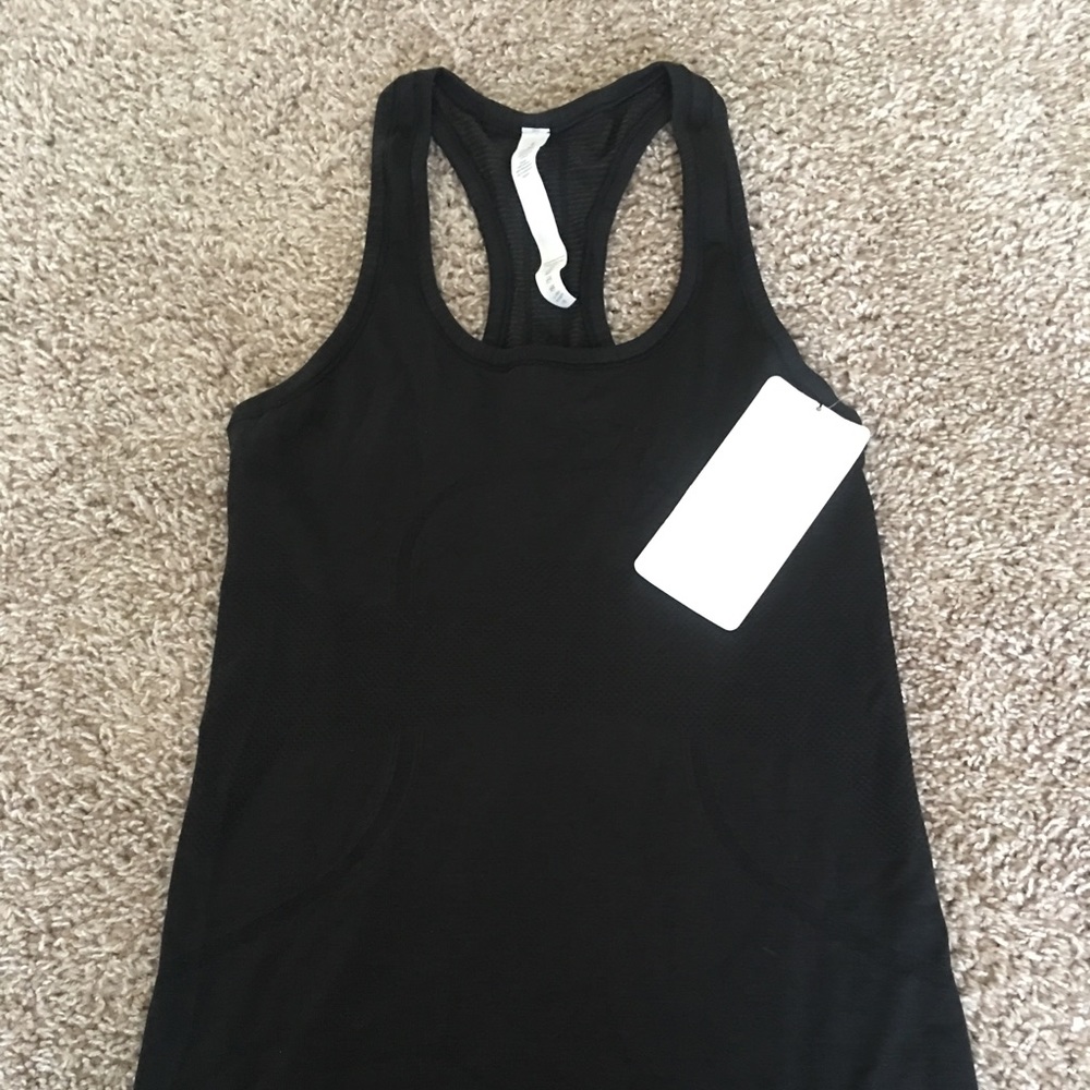 NWT Lululemon racerback black SZ 6